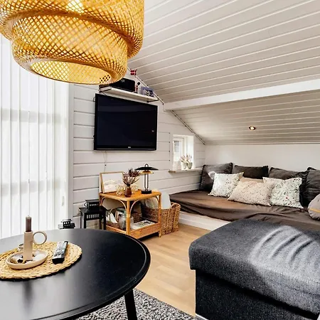 6 Person Holiday In Lb K Feriehus Ålbæk
