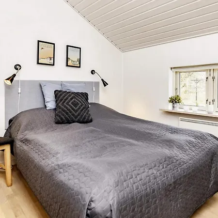 6 Person Holiday In Lb K Ålbæk