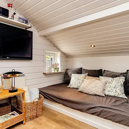 6 Person Holiday In Lb K Ålbæk
