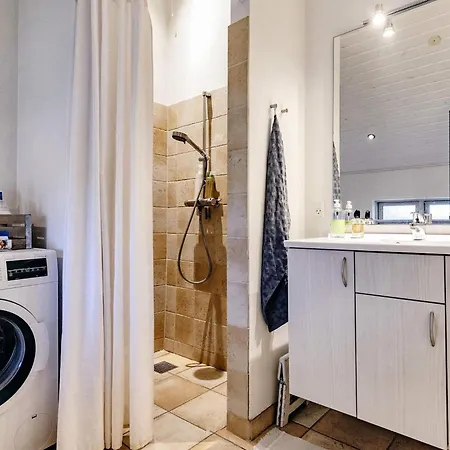 6 Person Holiday In Lb K