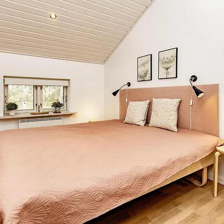 6 Person Holiday In Lb K